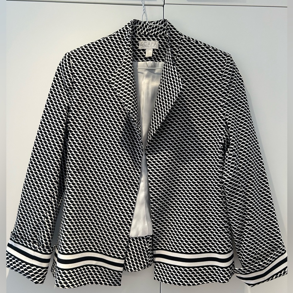 Beautiful black and white blazer